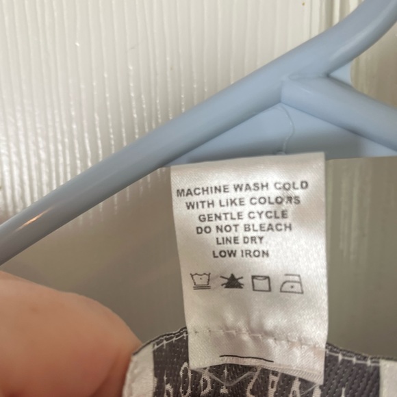 Sport Savvy long sleeved striped pullover top in black and white, size M - Picture 3 of 10